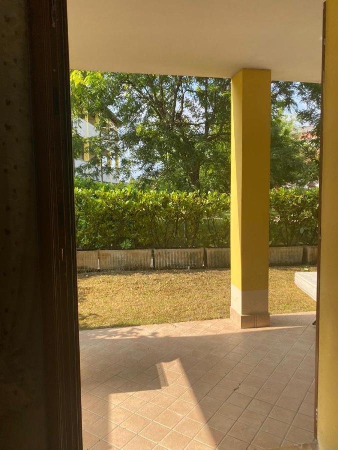 ديسينسانو ديل غاردا Appartamento Il Faro Con Giardino In Residence Con Piscina المظهر الخارجي الصورة